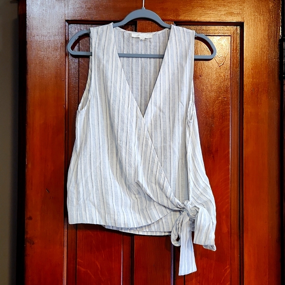 Grade & Gather Sleeveless wrap top - Picture 2 of 6